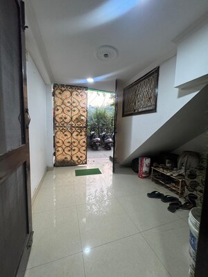 Master Bedroom in 2 BHK Builder Floor at Malviya Nagar – for Rent