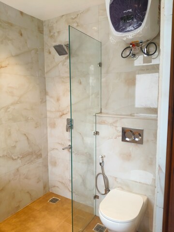 Bathroom in 3.5 BHK Builder Floor at Raj One Good Earth, Sector 71 – for Sale