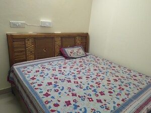 Bedroom in 2 BHK Apartment at Penta Homes, Vip Road – for Rent