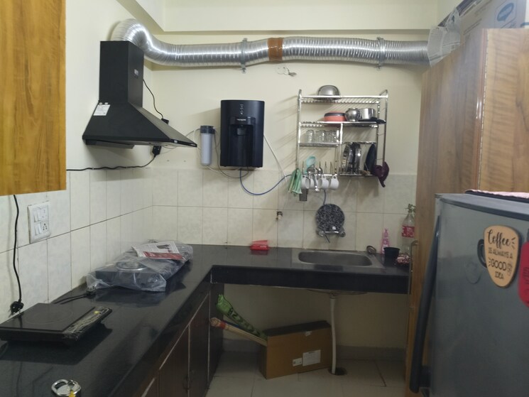 Kitchen, penta-homes 2 Bedroom 1300 Sq.Ft. Apartment In Vip Road Zirakpur 9496842