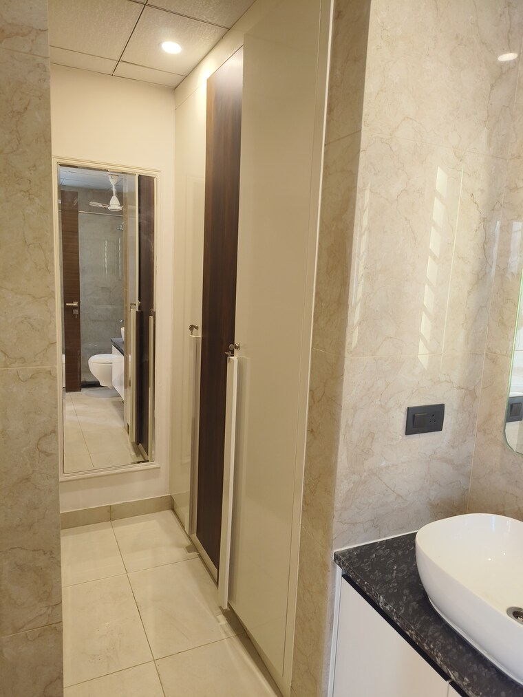 Bathroom, raj-one-good-earth 3 Bedroom 1700 Sq.Ft. Builder Floor In Sector 71 Gurgaon 9497130