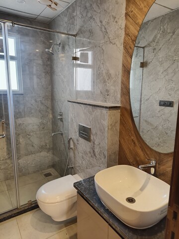 Bathroom in 3 BHK Builder Floor at Raj One Good Earth, Sector 71 – for Rent