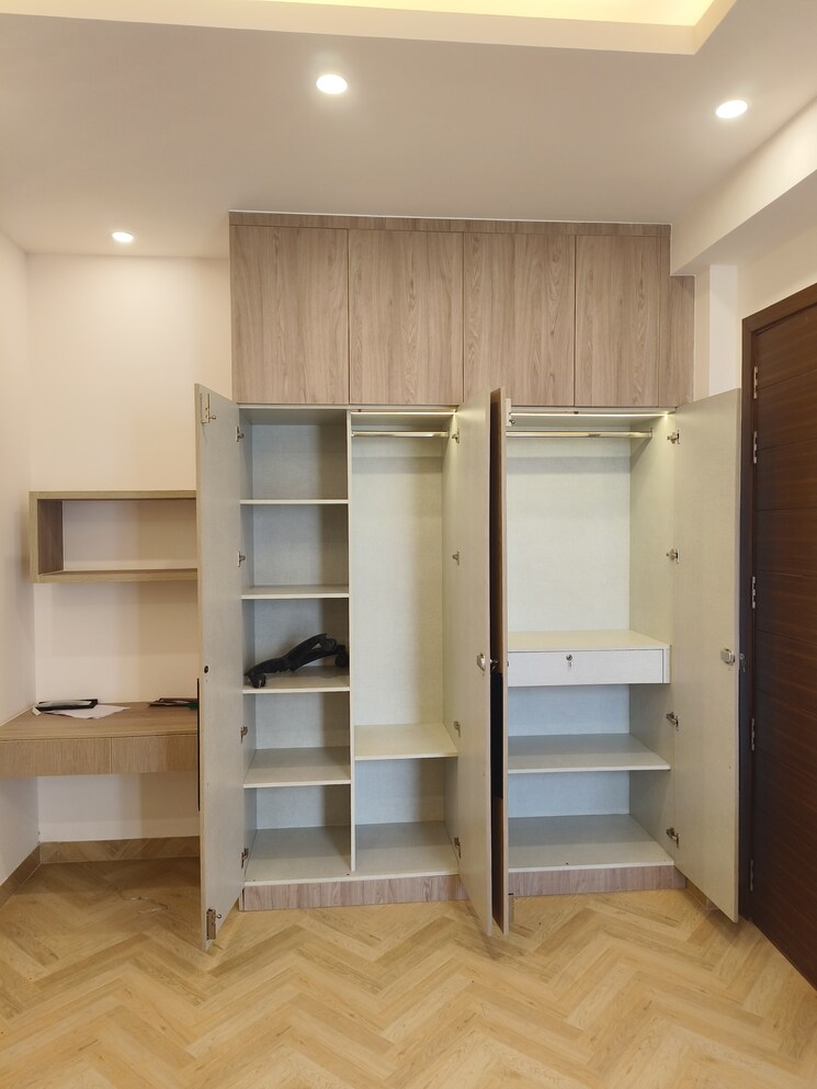 Room, raj-one-good-earth 3 Bedroom 1700 Sq.Ft. Builder Floor In Sector 71 Gurgaon 9497130