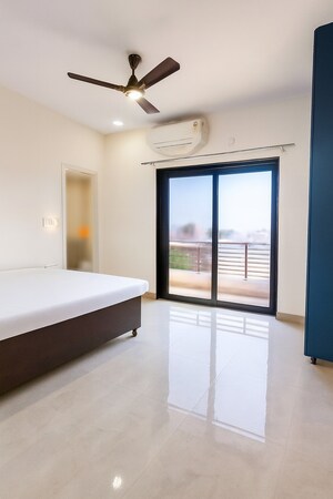 Room in 4 BHK Builder Floor at Sector 22 – for Rent