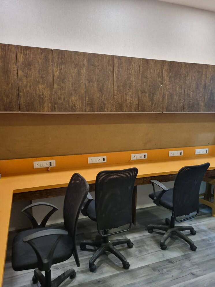Team Area, crystal-plaza-andheri-west Commercial Office Space 250 Sq.Ft. In Andheri West Mumbai 9496952