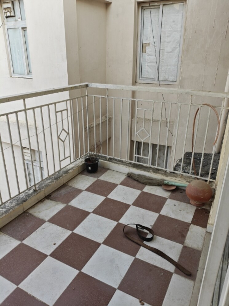 Balcony, shree-vardhman-green-court 1 Bedroom 418 Sq.Ft. Apartment In Sector 90 Gurgaon 9497059