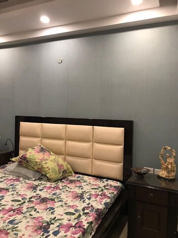 Bedroom in  Pg at Sector 75 – for Rent