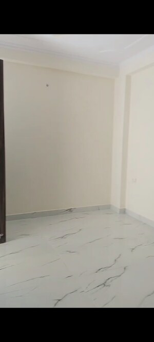 Bedroom in 1 BHK Builder Floor at Chattarpur – for Rent