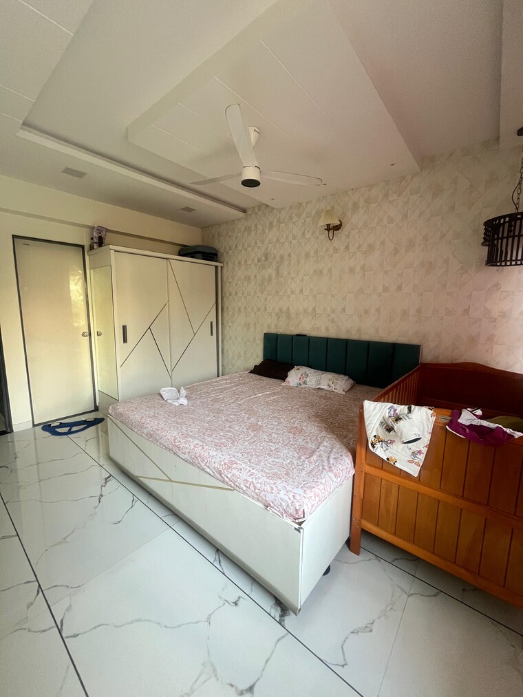 Bedroom, satellite 3 Bedroom 2200 Sq.Ft. Apartment In Satellite Ahmedabad 9497127