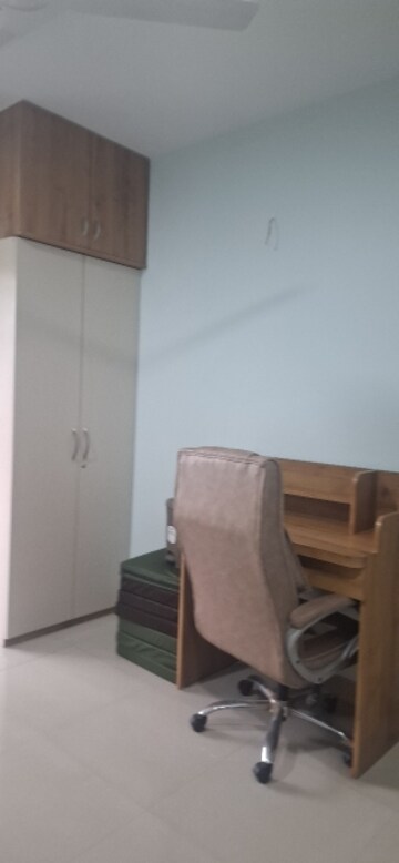 Furnished Amenities in 2 BHK Apartment at Wakad – for Rent