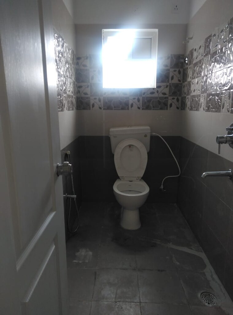 Bathroom, yapral 3 Bedroom 1980 Sq.Ft. Apartment In Yapral Hyderabad 9497061