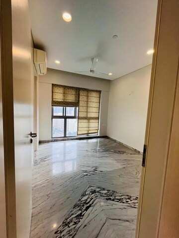 Room in 4 BHK Penthouse at Wakad – for Rent