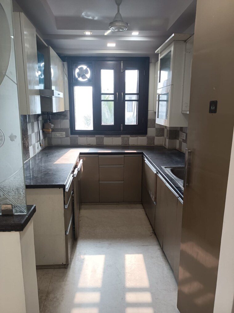 Kitchen, surajmal vihar 3 Bedroom 1800 Sq.Ft. Builder Floor In Surajmal Vihar Delhi 9497256