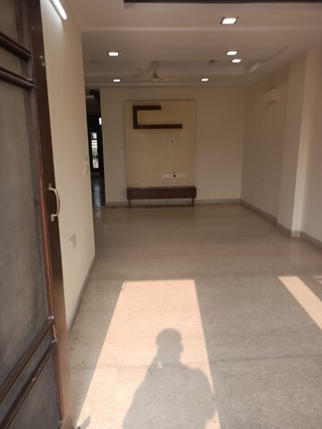 3 BHK Builder Floor For Rent in Surajmal Vihar