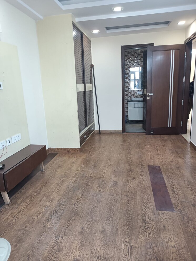 Bedroom, surajmal vihar 3 Bedroom 1800 Sq.Ft. Builder Floor In Surajmal Vihar Delhi 9497256