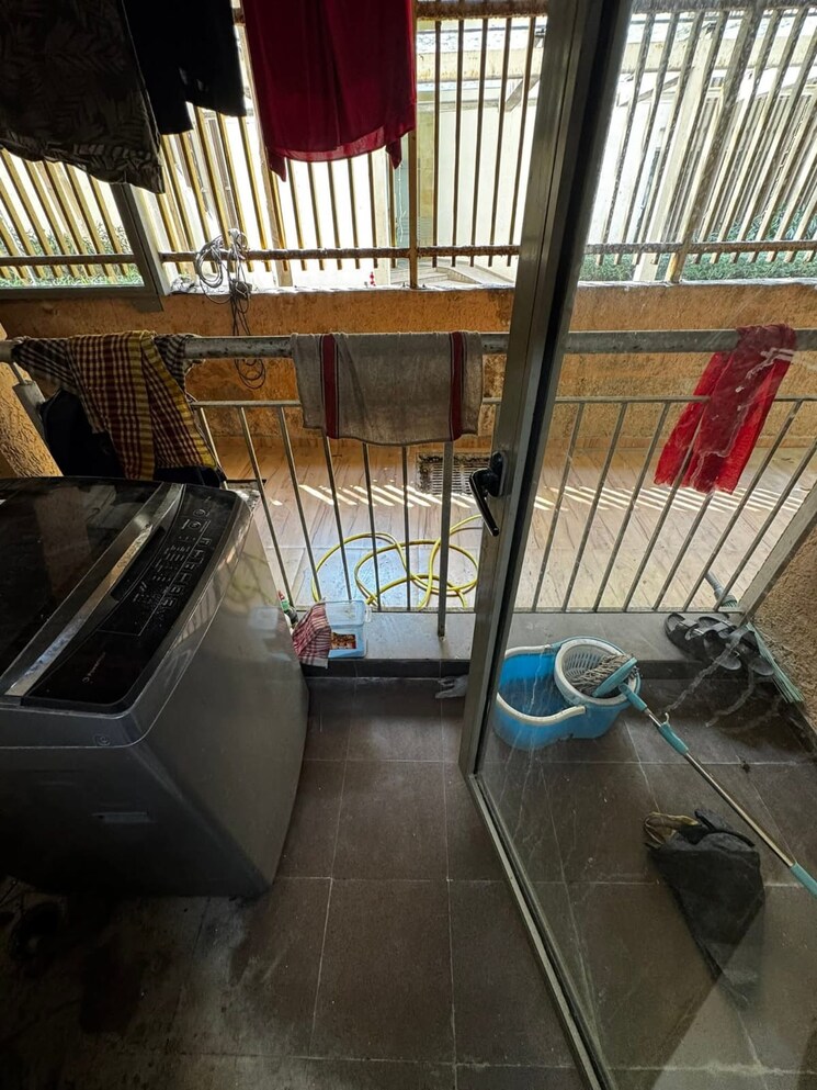 Balcony, nice-park 2 Bedroom 507 Sq.Ft. Apartment In Shilphata Thane 9496706