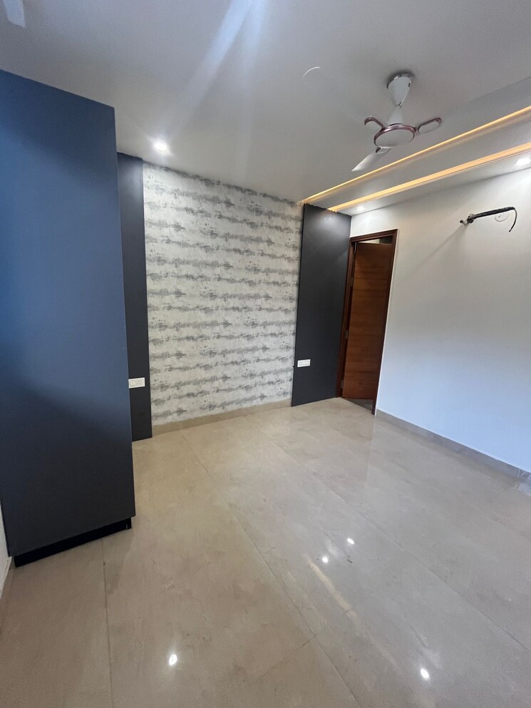 Room, ansal-versalia-avante 4 Bedroom 2000 Sq.Ft. Builder Floor In Sector 67a Gurgaon 9497588