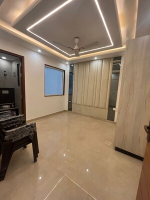 Room in 4 BHK Builder Floor at Ansal Versalia Avante, Sector 67a – for Sale
