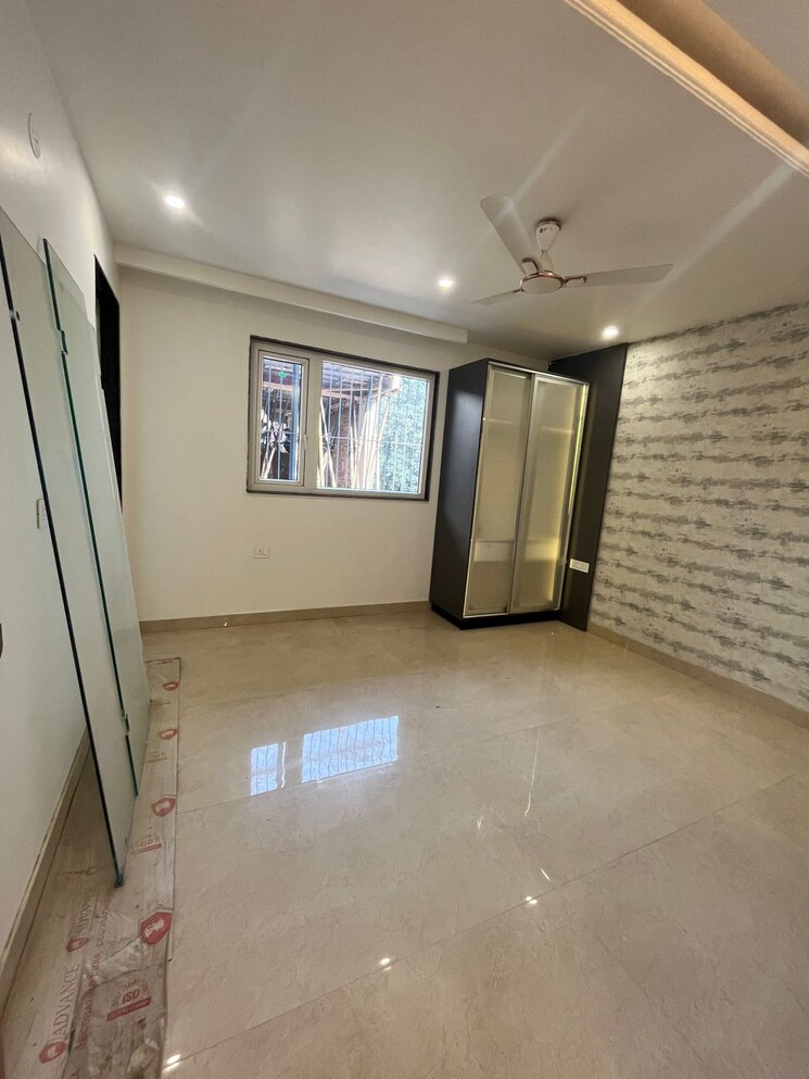 Room, ansal-versalia-avante 4 Bedroom 2000 Sq.Ft. Builder Floor In Sector 67a Gurgaon 9497588