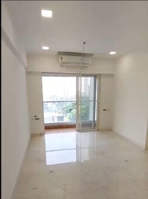 Room in 2.5 BHK Apartment at Ekta Tripolis, Goregaon West – for Rent