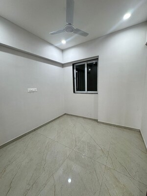 Bedroom in 2.5 BHK Apartment at Chembur – for Rent