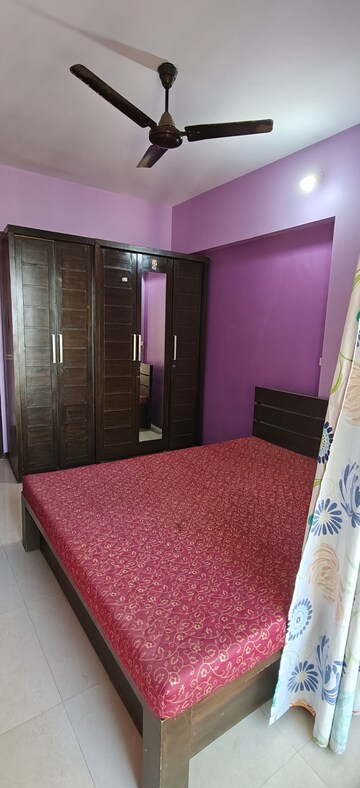 Bedroom in 2 BHK Apartment at Sonata Apartments, Malad West – for Rent