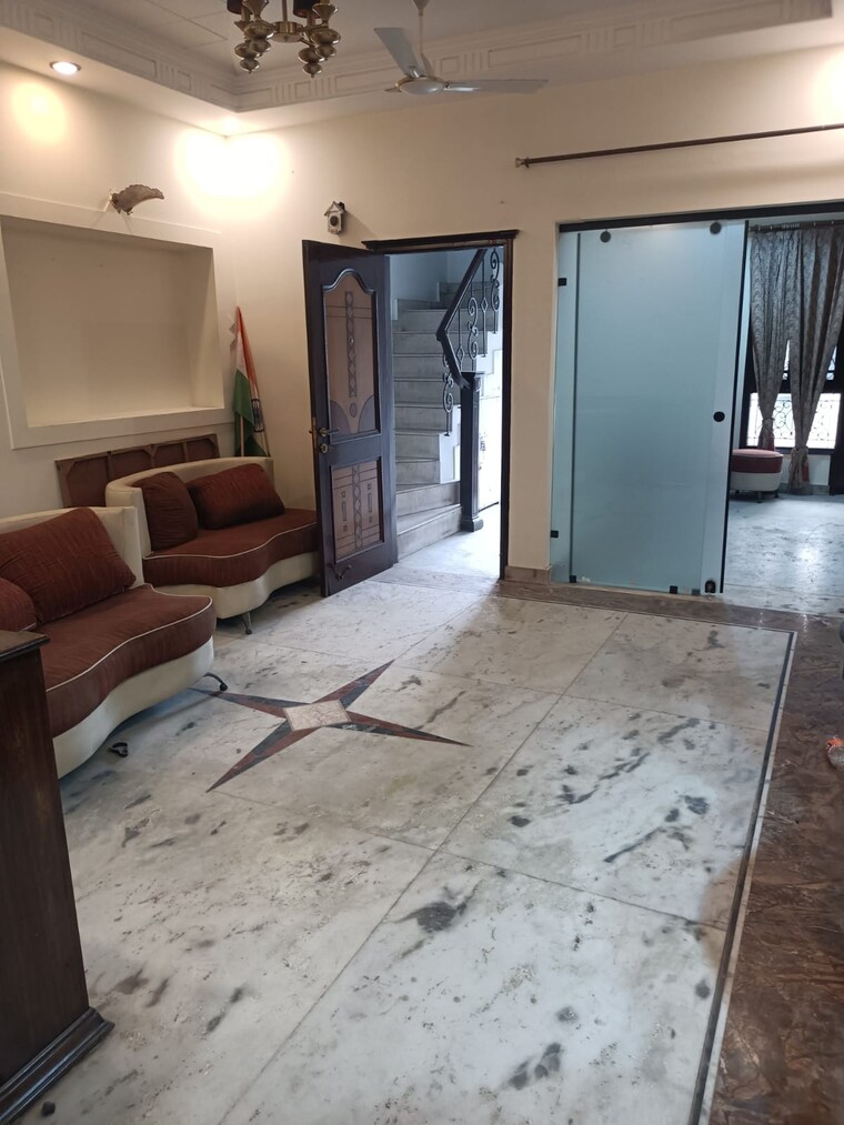 Living Room, yojna vihar 3 Bedroom 1800 Sq.Ft. Builder Floor In Yojna Vihar Delhi 9497489