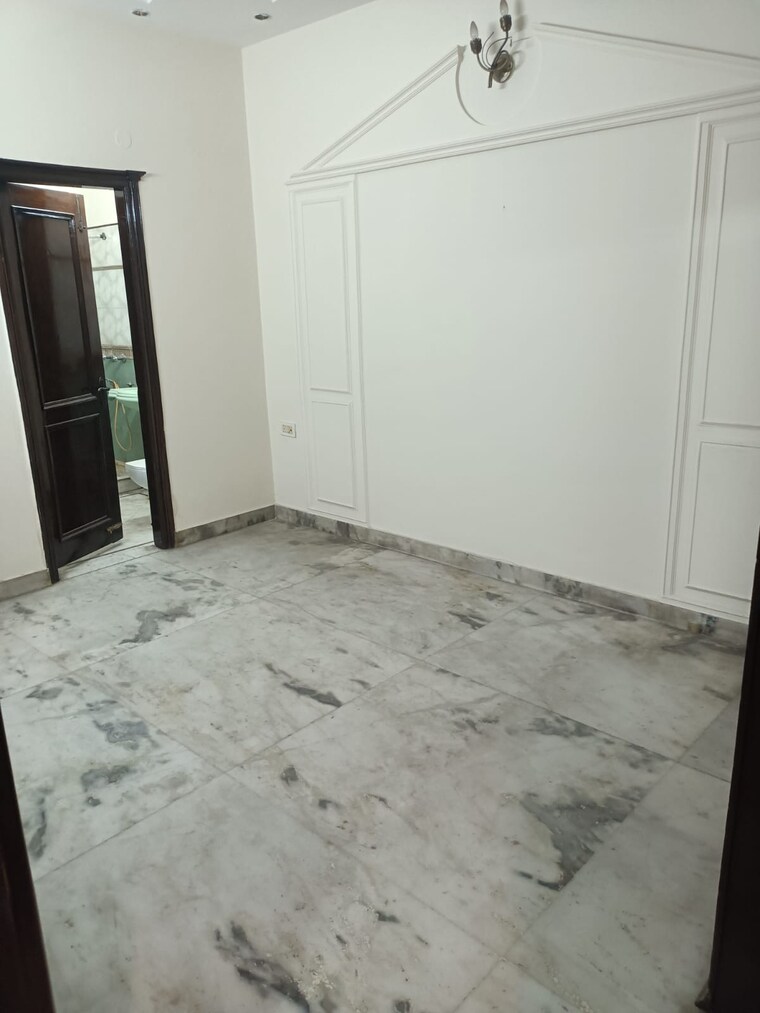 Bedroom, yojna vihar 3 Bedroom 1800 Sq.Ft. Builder Floor In Yojna Vihar Delhi 9497489