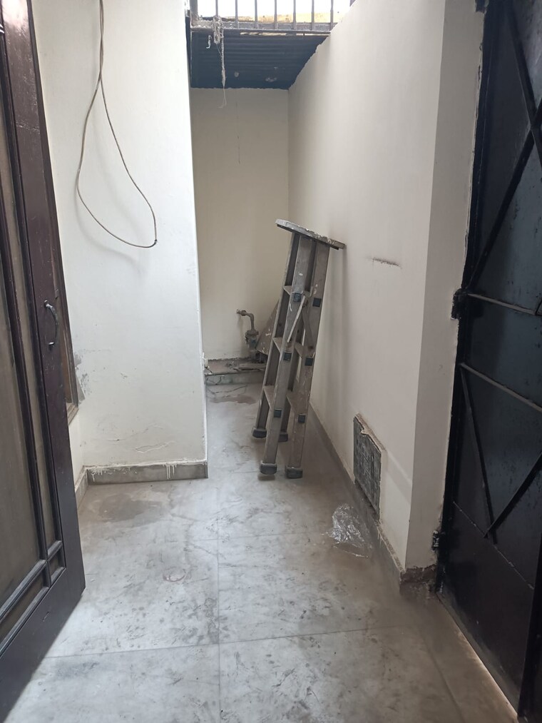 Balcony, yojna vihar 3 Bedroom 1800 Sq.Ft. Builder Floor In Yojna Vihar Delhi 9497489