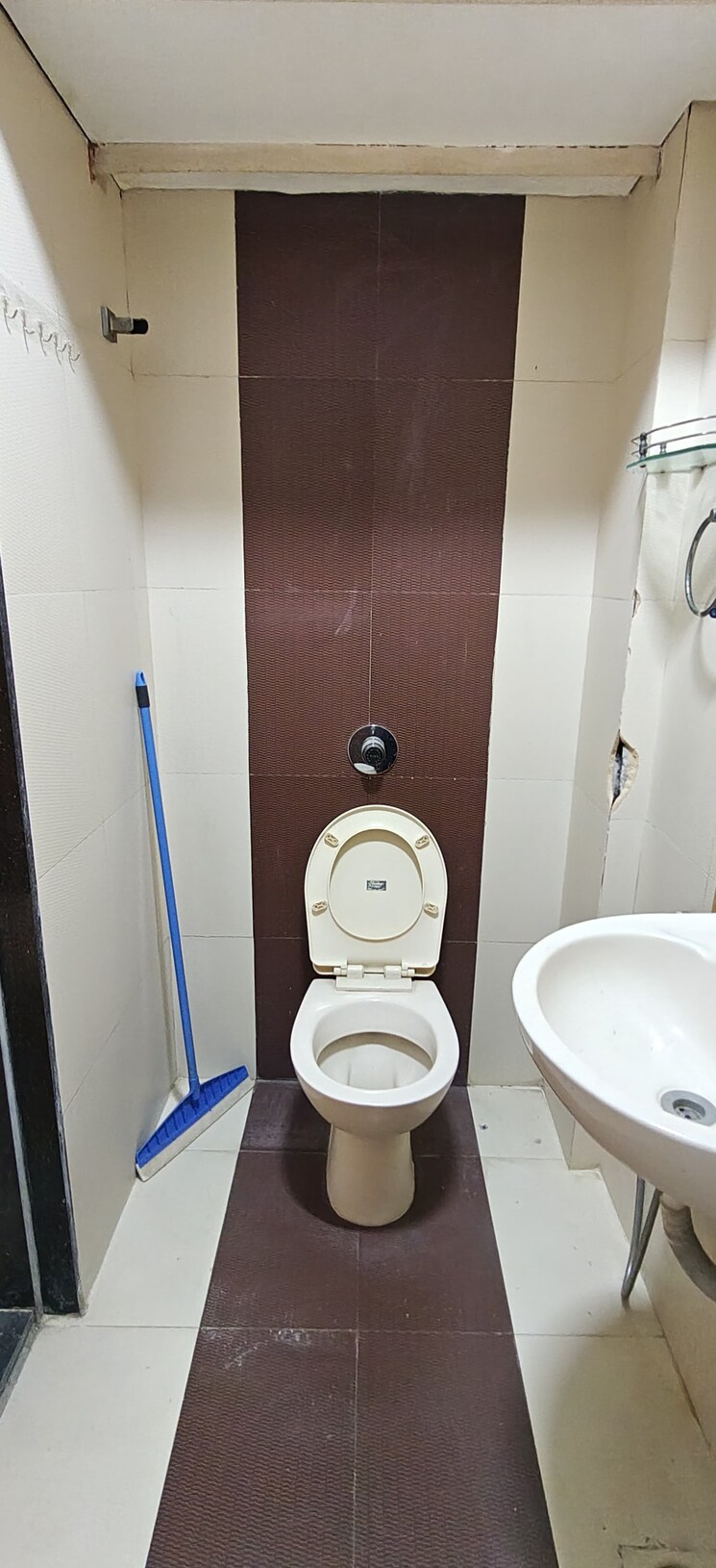 Bathroom, silicon-park 2 Bedroom 615 Sq.Ft. Apartment In Malad West Mumbai 9497465