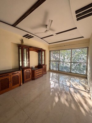 Bedroom in 2 BHK Apartment at Sadguna Raj Ek Jyot Sukriti, Chembur – for Rent