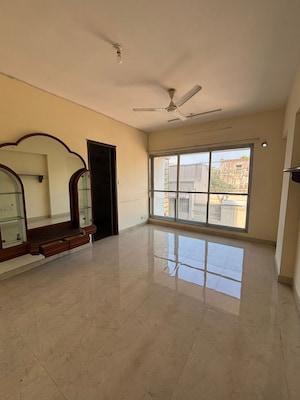 Bedroom in 2 BHK Apartment at Sadguna Raj Ek Jyot Sukriti, Chembur – for Rent