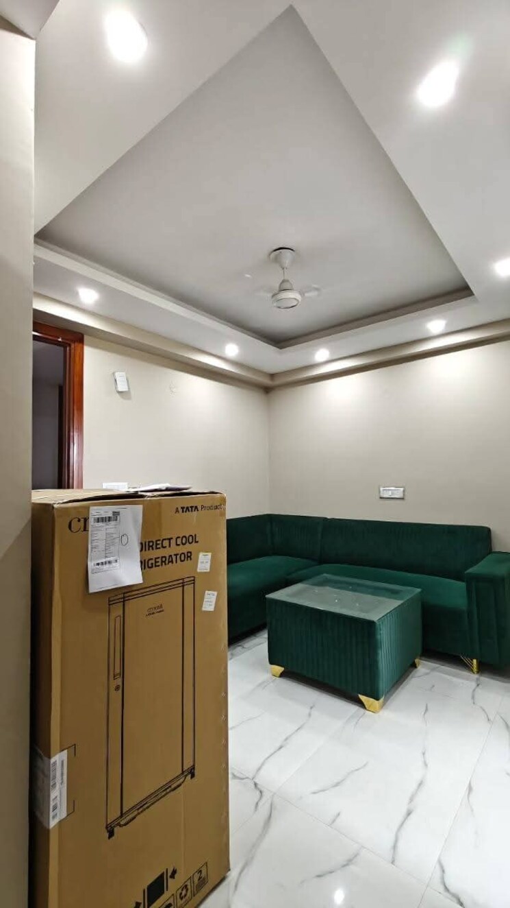 Living Room, freedom fighters enclave 1 Bedroom 500 Sq.Ft. Builder Floor In Freedom Fighters Enclave Delhi 9497550