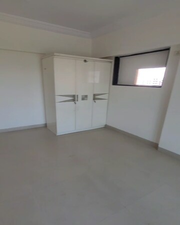 Bedroom in 2 BHK Apartment at Vanamali CHS, Chembur – for Rent