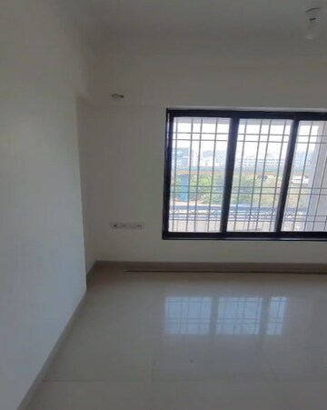 Bedroom in 2 BHK Apartment at Vanamali CHS, Chembur – for Rent