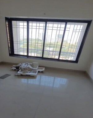 Living Room in 2 BHK Apartment at Vanamali CHS, Chembur – for Rent