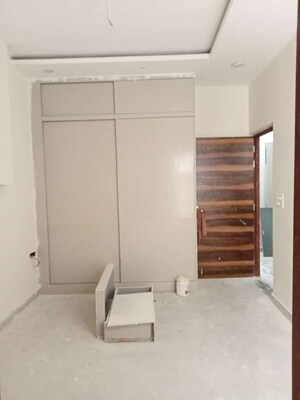 Room in 3 BHK Apartment at Windsor Paradise 2, Raj Nagar Extension – for Sale