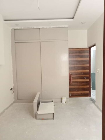 Room in 3 BHK Apartment at Windsor Paradise 2, Raj Nagar Extension – for Sale