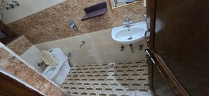 Master Bedroom in 3.5 BHK Builder Floor at Sector 16 – for Rent