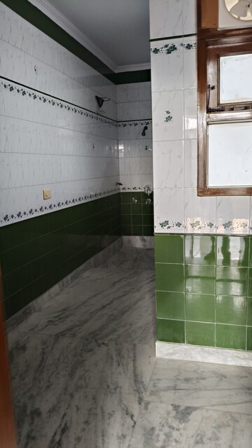  1.5 BHK Builder Floor at Sector 16 – for Rent