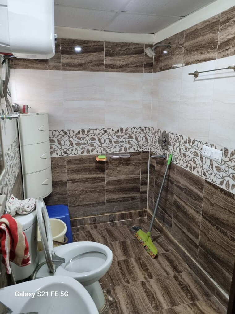 Bathroom, bankey-bihari-aggarwal-heights 2 Bedroom 1025 Sq.Ft. Apartment In Raj Nagar Extension Ghaziabad 9497733