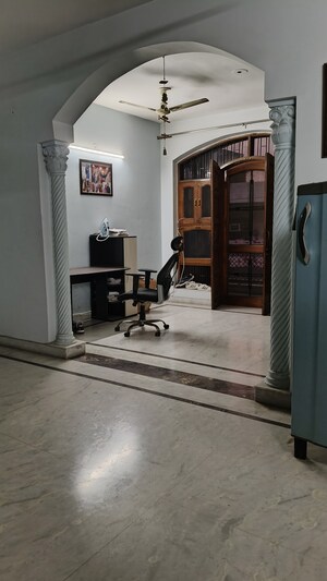 Building Lobby in 1.5 BHK Builder Floor at Sector 16 – for Rent