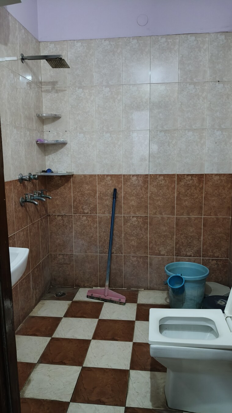 undefined, sector 16 1.5 Bedroom 1440 Sq.Ft. Builder Floor In Sector 16 Faridabad 9497700