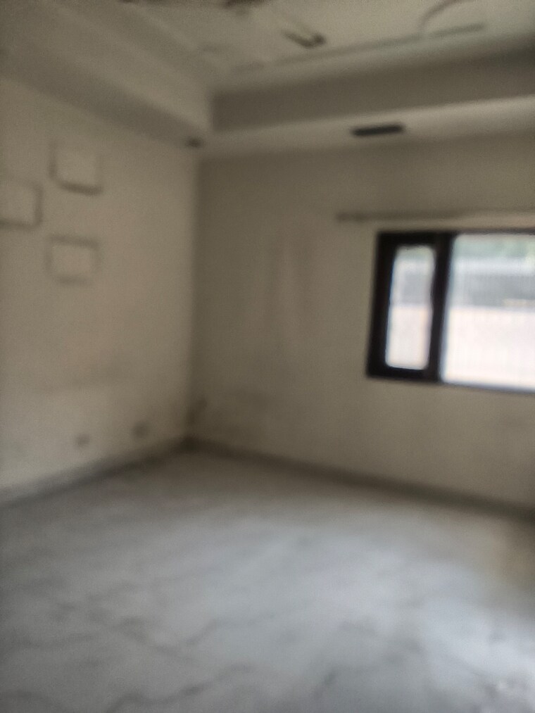 Room, sector 56 3 Bedroom 3000 Sq.Ft. Villa In Sector 56 Noida 9497791