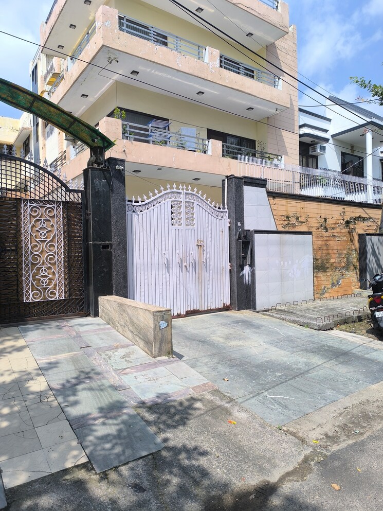 Exterior View, sector 56 3 Bedroom 3000 Sq.Ft. Villa In Sector 56 Noida 9497791