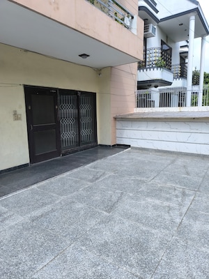 3 BHK Villa – Exterior View View at Sector 56 - for Rent