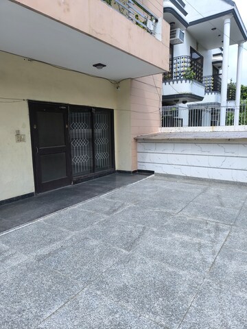 3 BHK Villa – Exterior View View at Sector 56 - for Rent