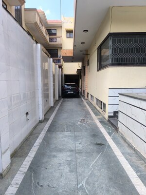 3 BHK Villa – Exterior View View at Sector 56 - for Rent