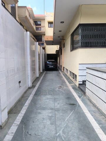 3 BHK Villa – Exterior View View at Sector 56 - for Rent