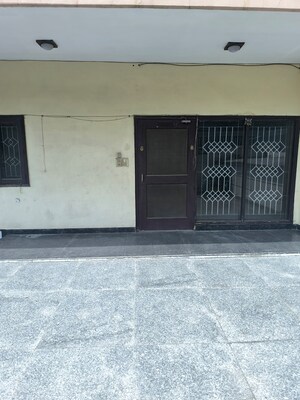 3 BHK Villa – Exterior View View at Sector 56 - for Rent